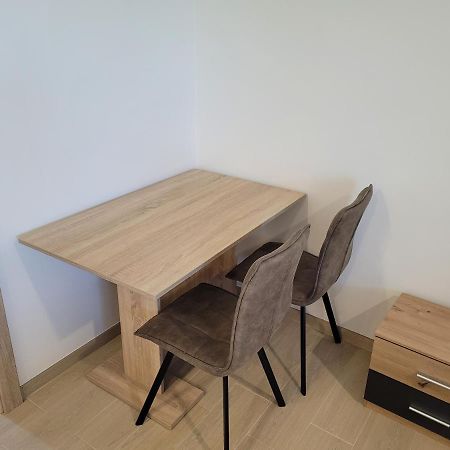 Apartman Neva ガランタ エクステリア 写真